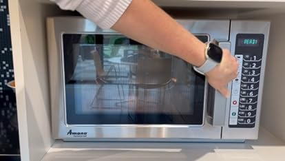 AMANA RCS10MPSA Heavy-Duty Commercial Microwave Oven