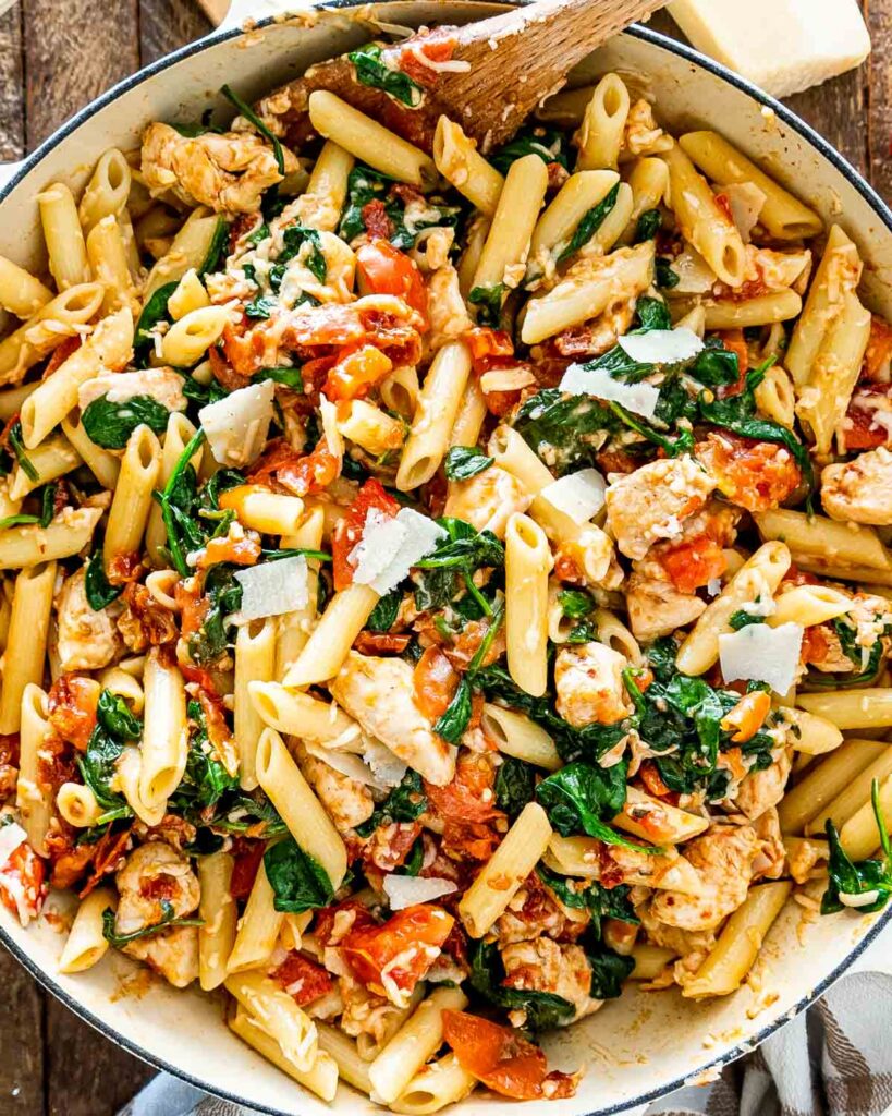 microwave pasta with tomato sauce and spinach